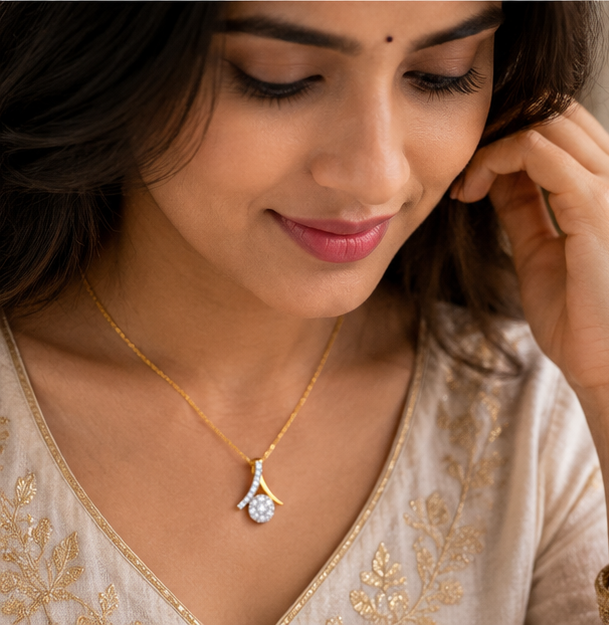 gold-tantalising-diamond-pendant